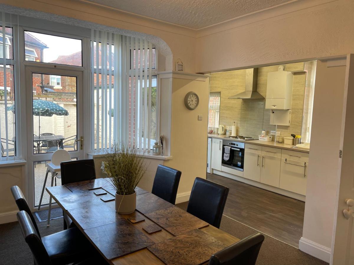 Spacious And Stunning 4 Bed House In Holiday home *